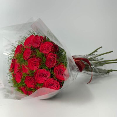 Buquê 20 Rosas Importadas e Verdes